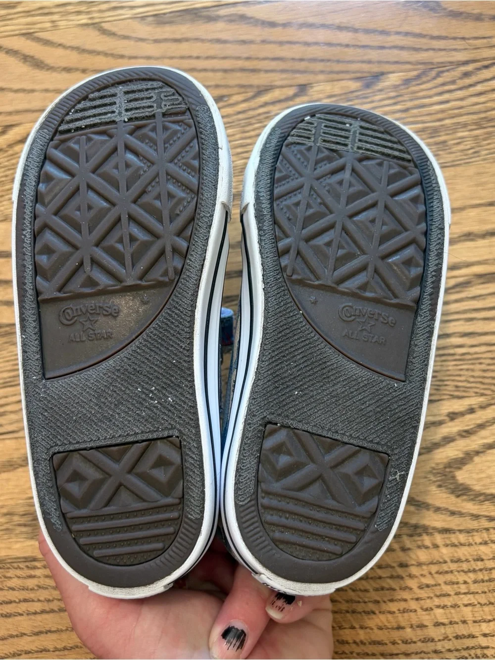 Converse sneakers chuck